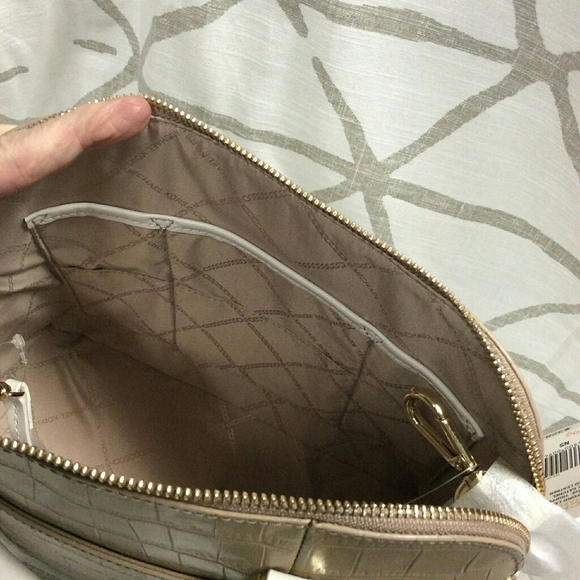 Michael Kors BEDFORD LEGACY Satchel - Picture 6 of 10